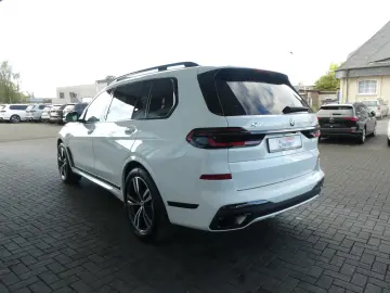 BMW X7 xDrive40d M Sport Pro 360  • HUD • PANO