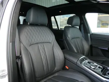 BMW X7 xDrive40d M Sport Pro 360  • HUD • PANO