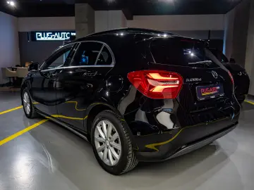 Mercedes-Benz A 200d LED ILS  Panoramic