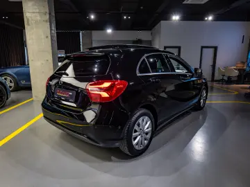 Mercedes-Benz A 200d LED ILS  Panoramic