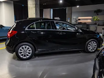 Mercedes-Benz A 200d LED ILS  Panoramic