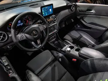 Mercedes-Benz A 200d LED ILS  Panoramic
