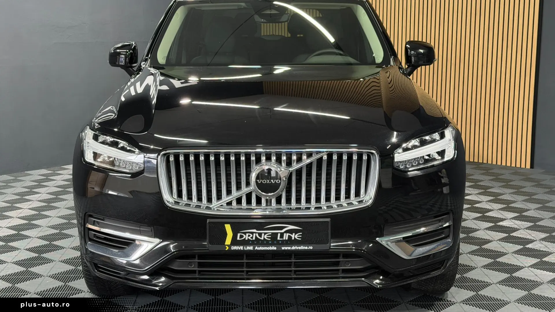 VOLVO XC90 T8 AWD Plug-in Hybrid Core