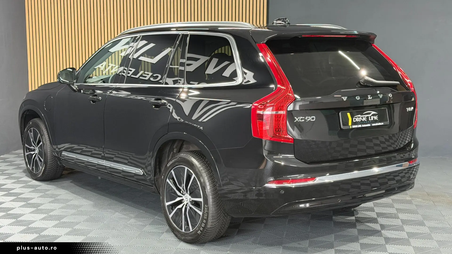 VOLVO XC90 T8 AWD Plug-in Hybrid Core