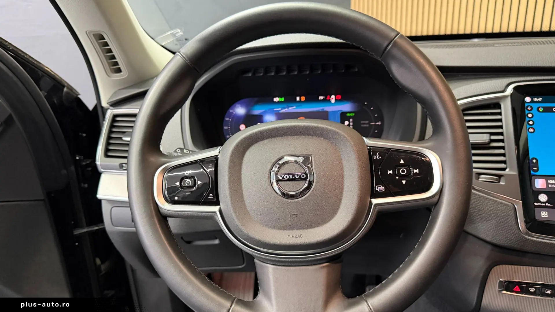 VOLVO XC90 T8 AWD Plug-in Hybrid Core
