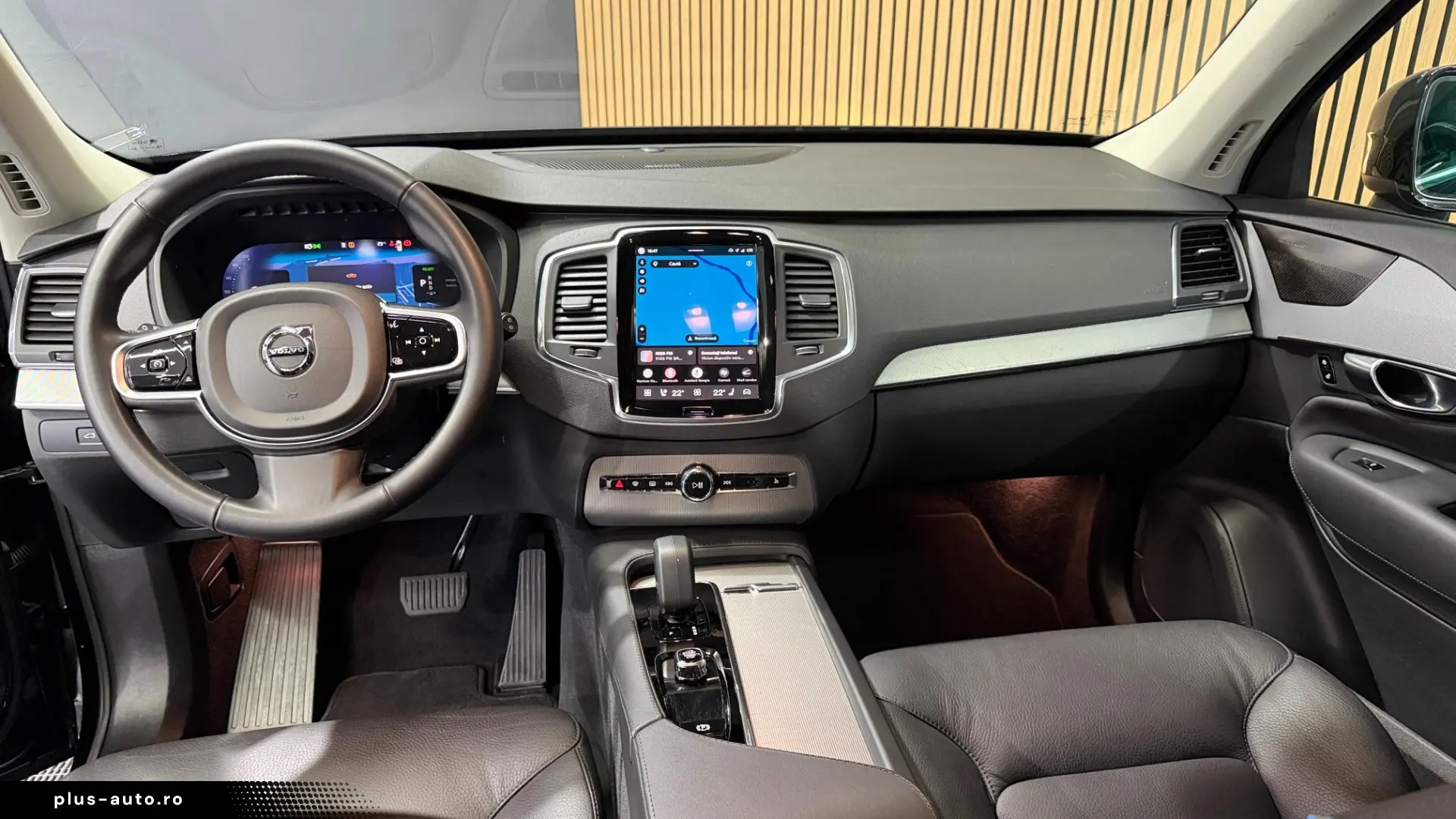 VOLVO XC90 T8 AWD Plug-in Hybrid Core