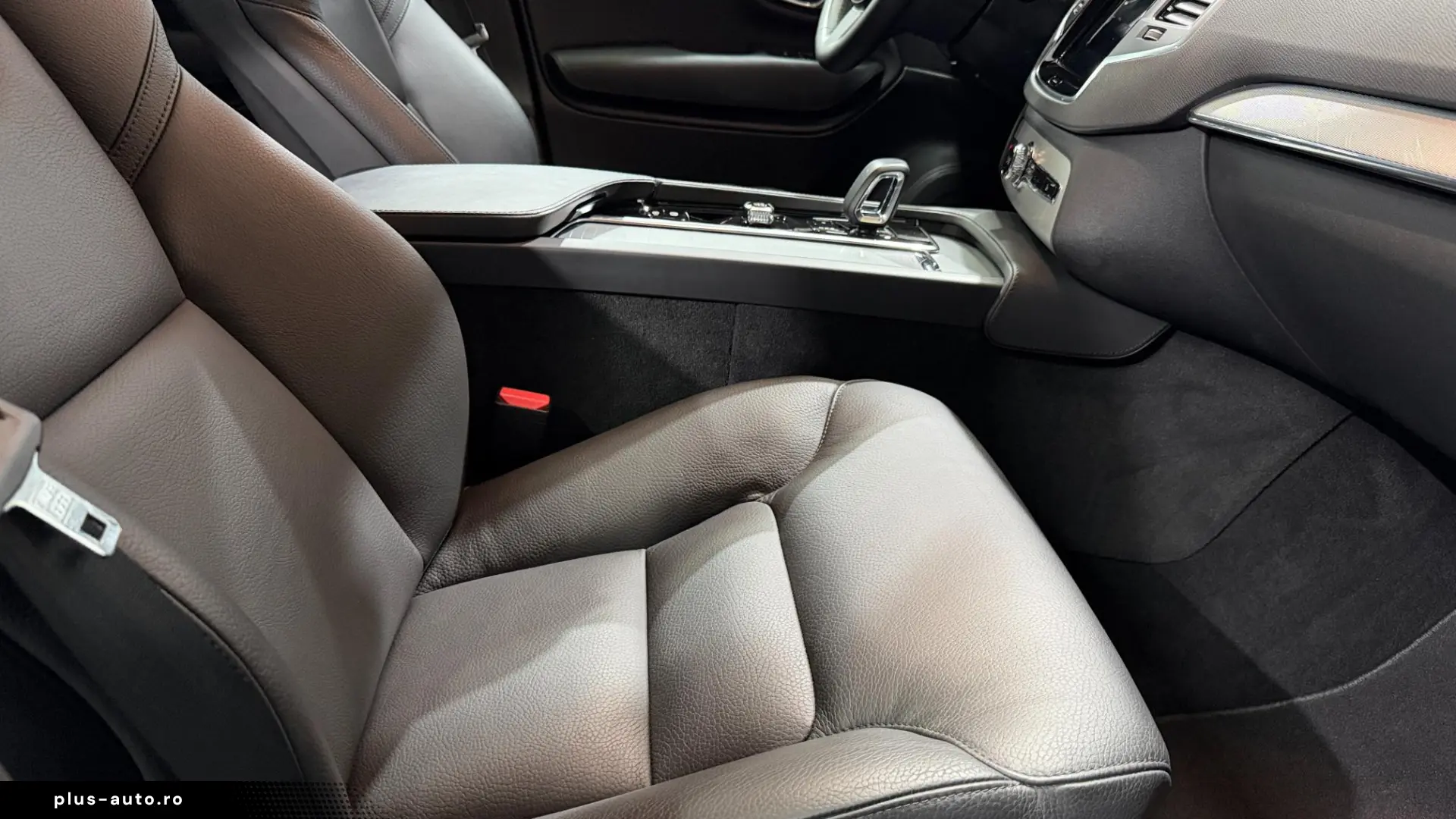 VOLVO XC90 T8 AWD Plug-in Hybrid Core