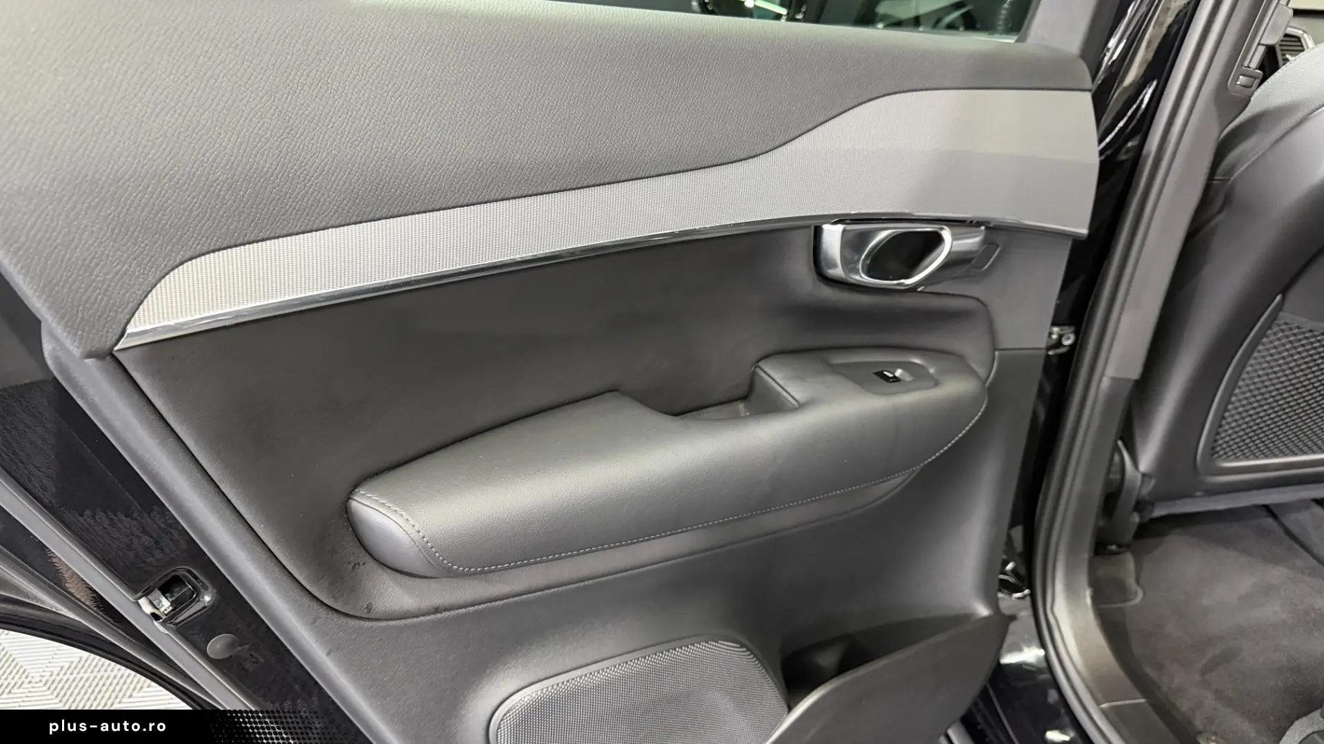 VOLVO XC90 T8 AWD Plug-in Hybrid Core
