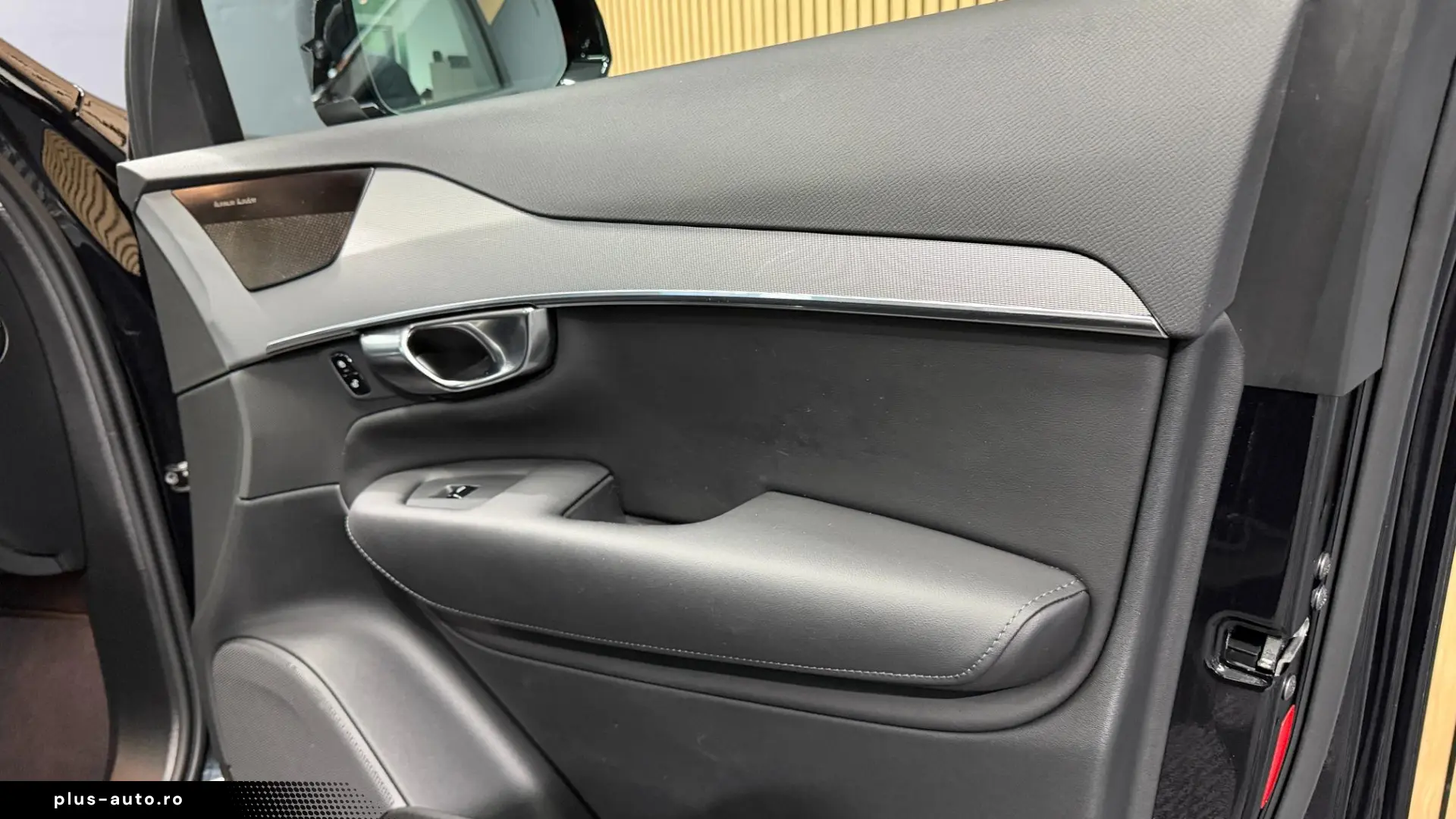 VOLVO XC90 T8 AWD Plug-in Hybrid Core