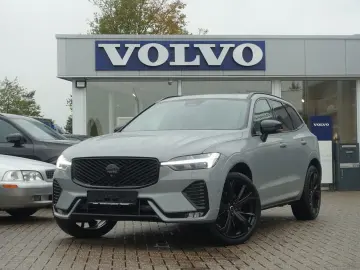 VOLVO XC60 Black Edition Ultra B5 AWD B&W Pano AHK HUD