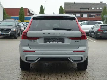 VOLVO XC60 Black Edition Ultra B5 AWD B&W Pano AHK HUD