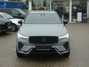 VOLVO XC60 Black Edition Ultra B5 AWD B&W Pano AHK HUD