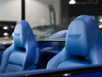 ASTON MARTIN Vanquish Volante UPE € 524.520 -