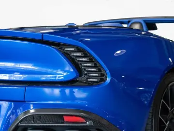 ASTON MARTIN Vanquish Volante UPE € 524.520 -