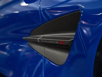 ASTON MARTIN Vanquish Volante UPE € 524.520 -