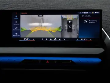 BMW X3 M50 xDrive HARMAN STANDHZ PANO 21