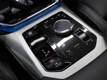 BMW X3 M50 xDrive HARMAN STANDHZ PANO 21