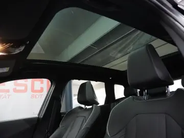 BMW X3 M50 xDrive HARMAN STANDHZ PANO 21