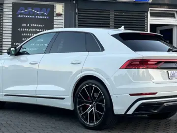 AUDI Q8 50 TDI Qua S Line Competition  CARBON ACC B&O
