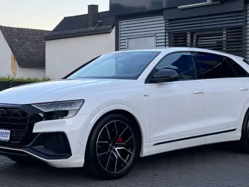 AUDI Q8 50 TDI Qua S Line Competition  CARBON ACC B&O