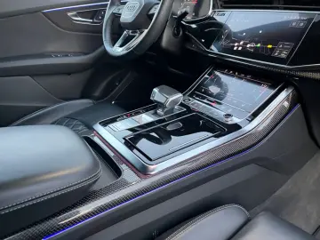 AUDI Q8 50 TDI Qua S Line Competition  CARBON ACC B&O
