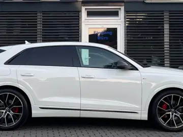 AUDI Q8 50 TDI Qua S Line Competition  CARBON ACC B&O