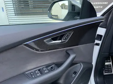 AUDI Q8 50 TDI Qua S Line Competition  CARBON ACC B&O