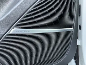 AUDI Q8 50 TDI Qua S Line Competition  CARBON ACC B&O
