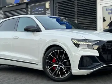 AUDI Q8 50 TDI Qua S Line Competition  CARBON ACC B&O