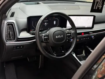 KIA Sorento Platinum 4WD Neues Modell   AHK   HuD