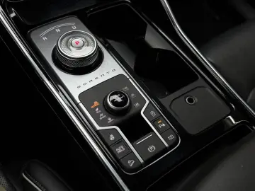 KIA Sorento Platinum 4WD Neues Modell   AHK   HuD