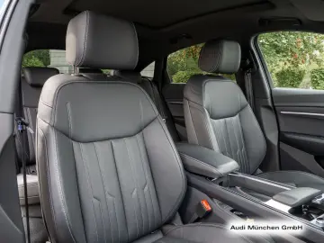 AUDI Q8 Sportback e-tron 55 qu. S line Pano Matrix Hu