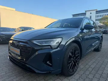 AUDI Q8 e-tron 55 ACC AHK HuD PANO DIGI-MATRIX 360