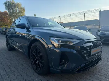 AUDI Q8 e-tron 55 ACC AHK HuD PANO DIGI-MATRIX 360