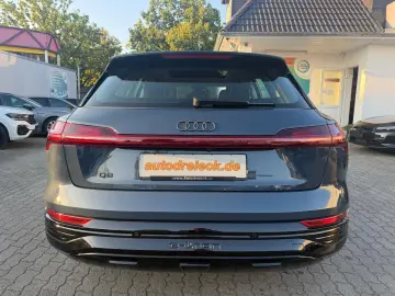 AUDI Q8 e-tron 55 ACC AHK HuD PANO DIGI-MATRIX 360