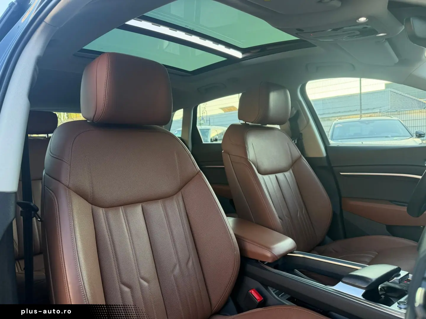 AUDI Q8 e-tron 55 ACC AHK HuD PANO DIGI-MATRIX 360
