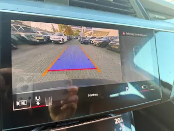 AUDI Q8 e-tron 55 ACC AHK HuD PANO DIGI-MATRIX 360