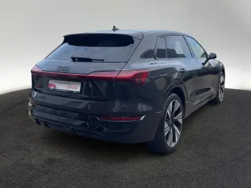AUDI Q8 e-tron 55 quattro S line B&O Navi LM22 Matrix