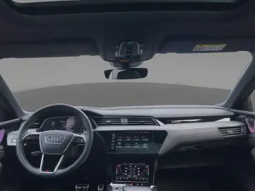 AUDI Q8 e-tron 55 quattro S line B&O Navi LM22 Matrix