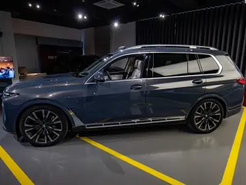 BMW X7 40D xDrive 6 Locuri