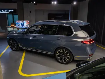 BMW X7 40D xDrive 6 Locuri