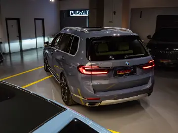 BMW X7 40D xDrive 6 Locuri