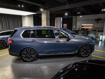 BMW X7 40D xDrive 6 Locuri
