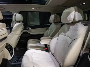 BMW X7 40D xDrive 6 Locuri