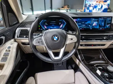 BMW X7 40D xDrive 6 Locuri