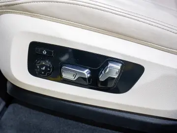 BMW X7 40D xDrive 6 Locuri