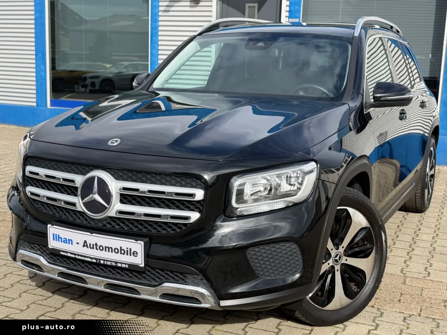 MERCEDES-BENZ GLB 200d Progressive LED PANO TLEDER NAV RCAM