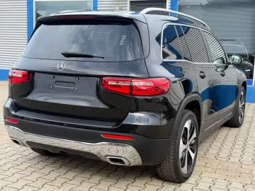 MERCEDES-BENZ GLB 200d Progressive LED PANO TLEDER NAV RCAM