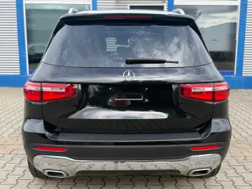 MERCEDES-BENZ GLB 200d Progressive LED PANO TLEDER NAV RCAM