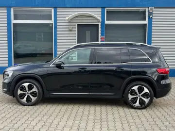 MERCEDES-BENZ GLB 200d Progressive LED PANO TLEDER NAV RCAM